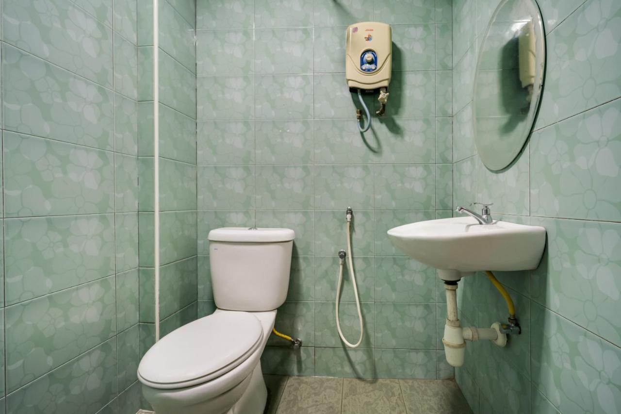 Oyo 301 River Inn Hotel Баттерворт Экстерьер фото